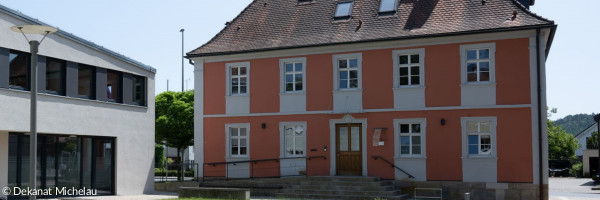 Dekanatsgebäude
